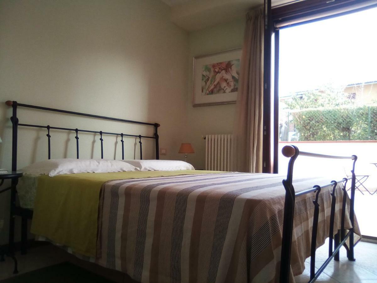 B&B Zia Lelly Fano Exterior foto